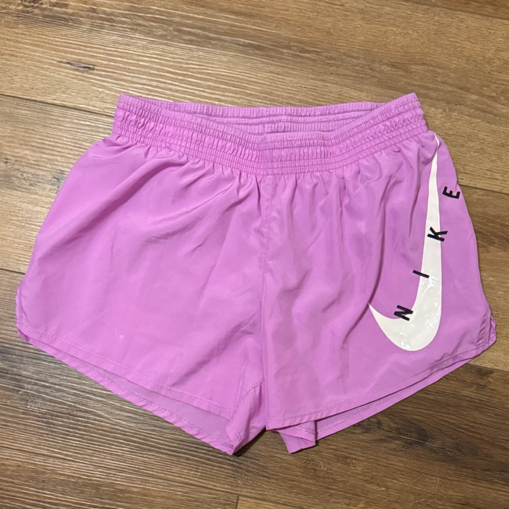 Nike Women's Small Athletic Shorts in Light Purple